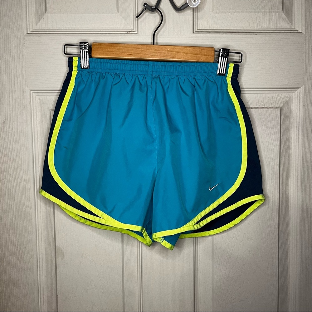 Nike dri-fit small women’s athletic shorts